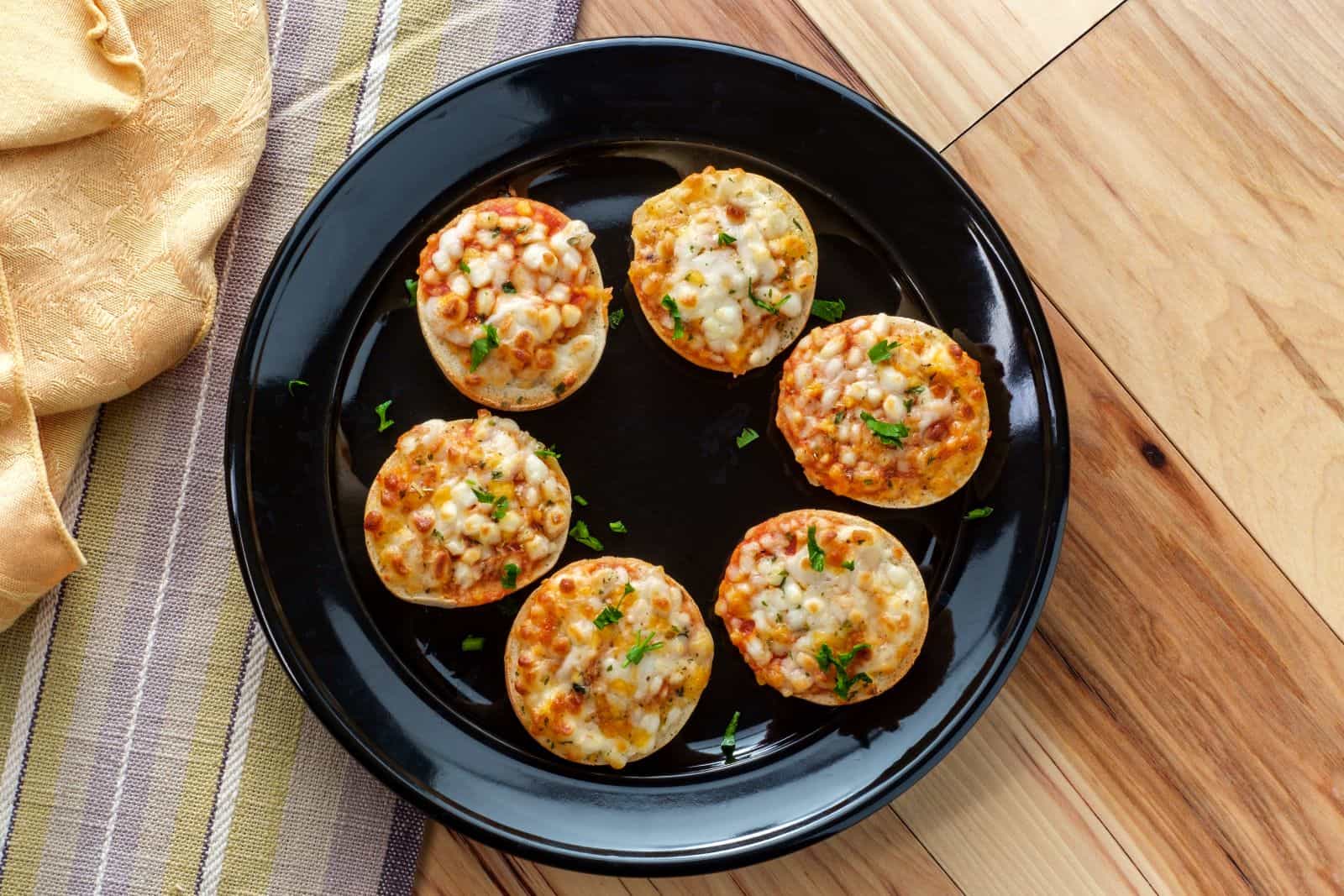 pizza bagel bites