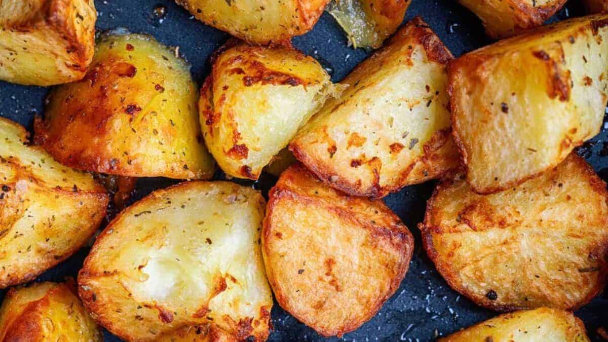 Air Fryer Roast Potatoes (Super Crispy.